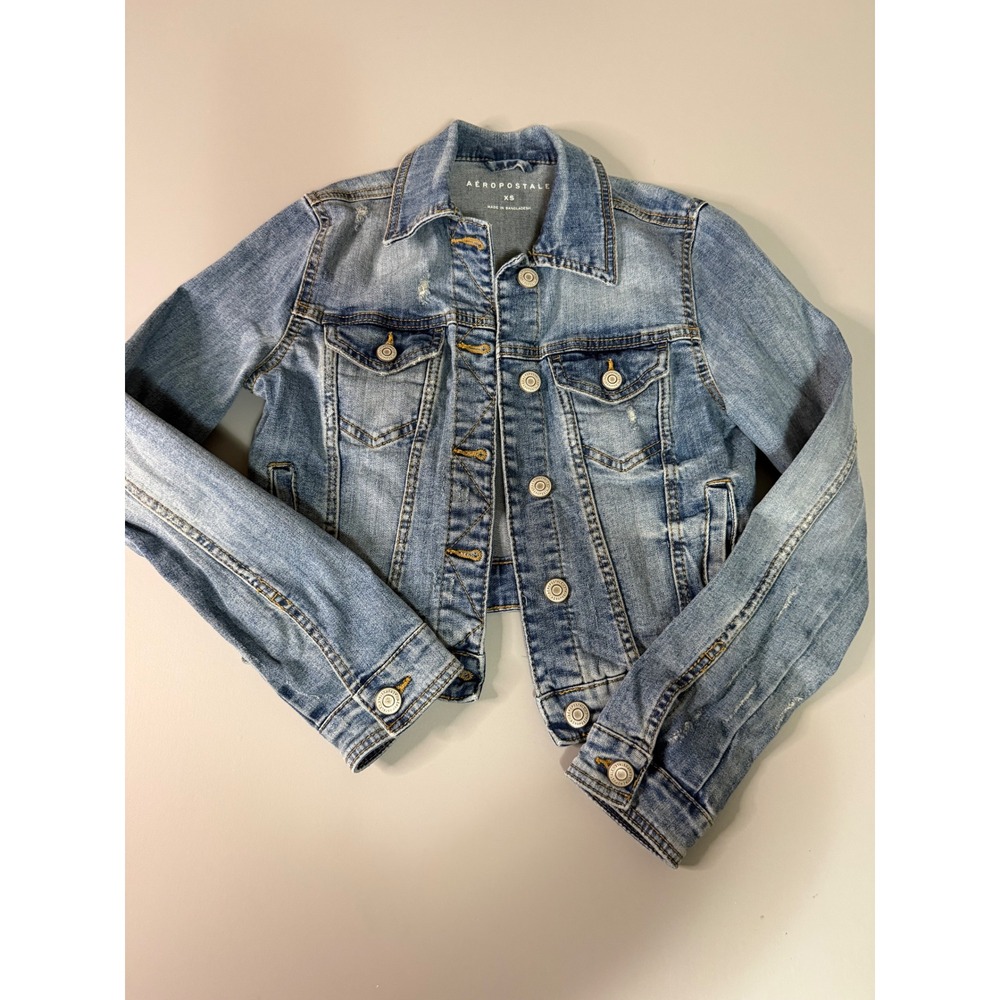 Aeropostale Womens XS Medium Wash Distressed Denim Trucker Jacket RN154379